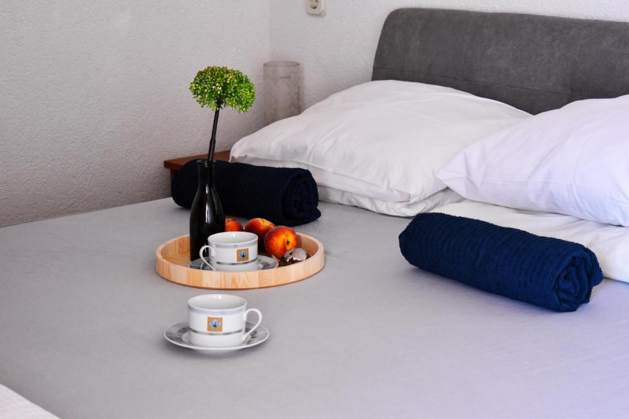 Apartment Vujica, Okrug Gornji 特罗吉尔 外观 照片