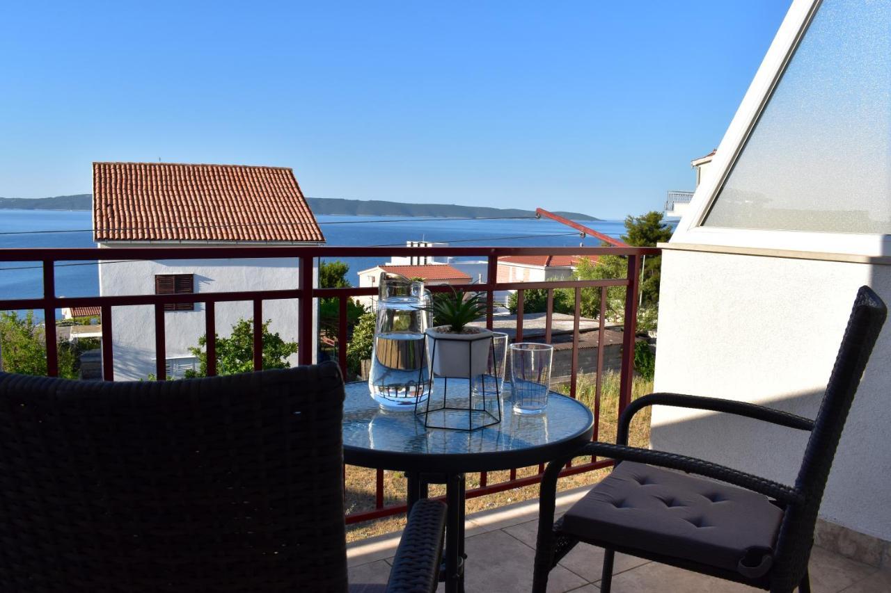 Apartment Vujica, Okrug Gornji 特罗吉尔 外观 照片